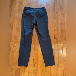 Old Navy
Mid rise
Size 2